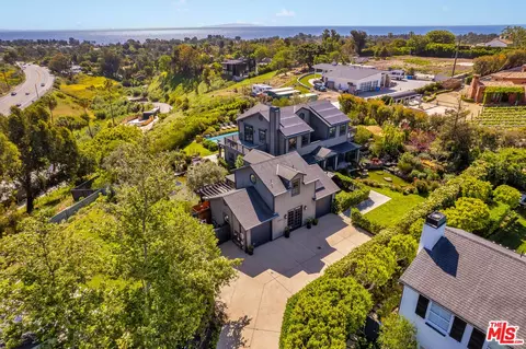 28850 Hampton Pl, Malibu, CA 90265 photo 3
