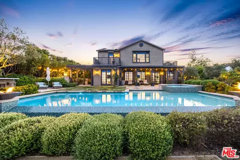 28850 Hampton Pl, Malibu, CA 90265