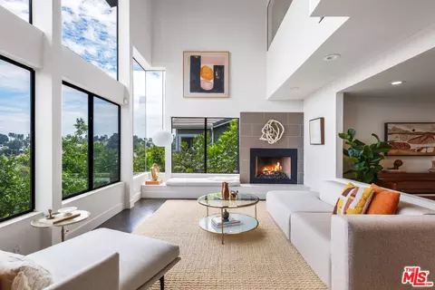 5110 Llano Dr, Woodland Hills, CA 91364