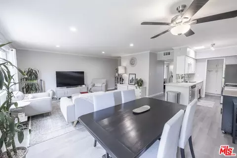 12801 Moorpark St #309, Studio City, CA 91604