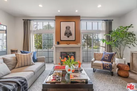 5848 W Olympic Blvd #104, Los Angeles, CA 90036