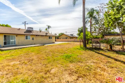 7620 Cole Ave, Highland, CA 92346 photo 15