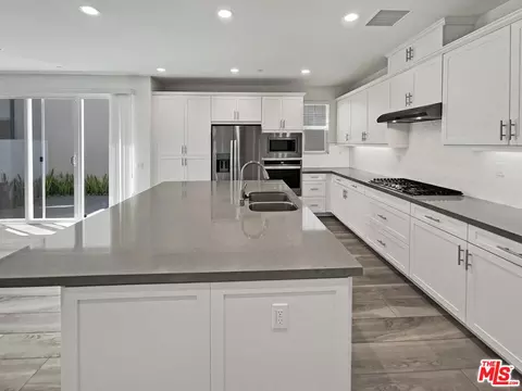 145 Stage, Irvine, CA 92618 photo 6