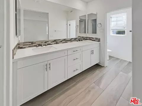 145 Stage, Irvine, CA 92618 photo 17