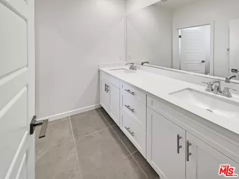145 Stage, Irvine, CA 92618 photo 14