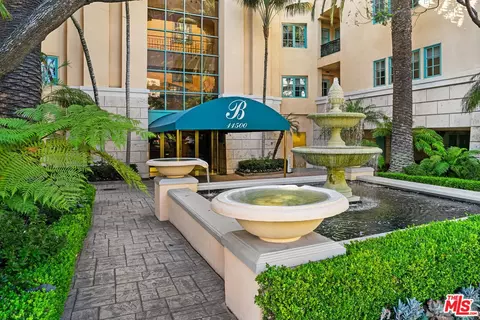 11500 San Vicente Blvd #222, Los Angeles, CA 90049