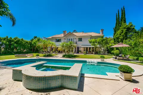 12258 Richwood Dr, Los Angeles, CA 90049