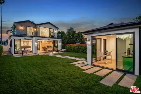 8928 Olin St, Los Angeles, CA 90034