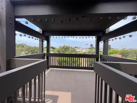 7742 Redlands St #H3023, Playa Del Rey, CA 90293