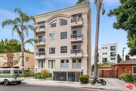 11806 Avon Way #101, Los Angeles, CA 90066