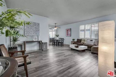 6150 Buckingham Pkwy #302, Culver City, CA 90230
