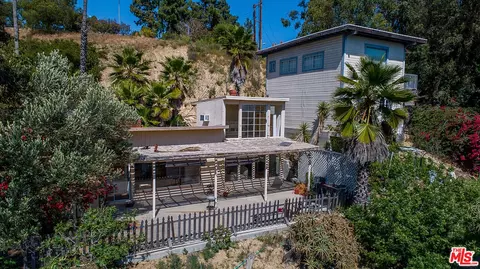 3197 Benedict Canyon Dr, Beverly Hills, CA 90210