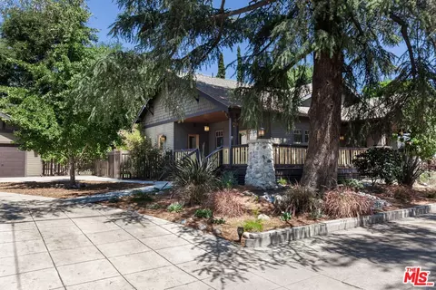 1480 N Wilson Ave, Pasadena, CA 91104 photo 2
