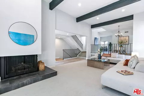 1648 Michael Ln, Pacific Palisades, CA 90272
