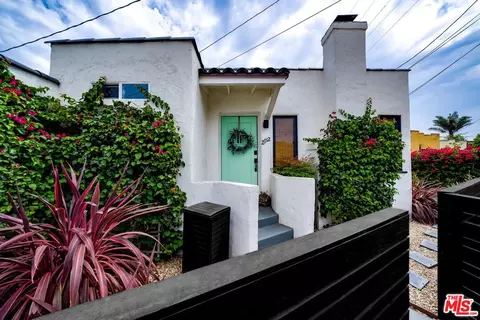2712 Southwest Dr, Los Angeles, CA 90043