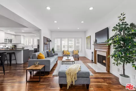 4619 Kester Ave #6, Sherman Oaks, CA 91403
