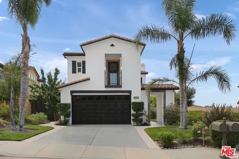 2216 Swift Fox Ct, Simi Valley, CA 93065
