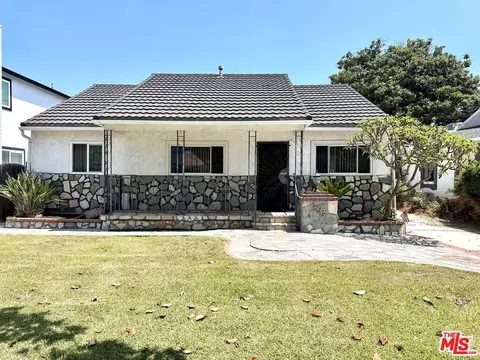 8324 Mcconnell Ave, Los Angeles, CA 90045