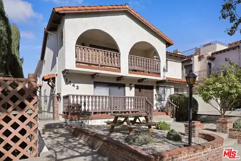 1443 25th St #2, Santa Monica, CA 90404