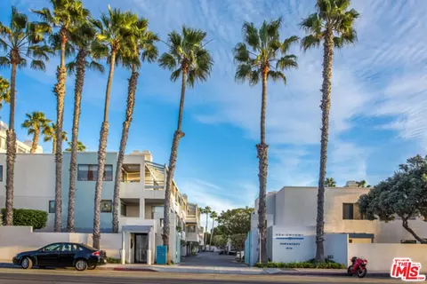 20 Ocean Park Blvd #24, Santa Monica, CA 90405