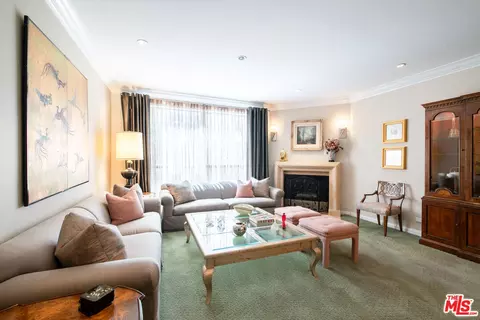 5255 Zelzah Ave #102, Encino, CA 91316