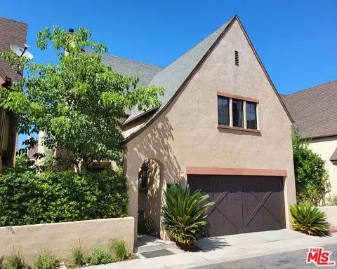 9263 Tobias Ave, Panorama City, CA 91402