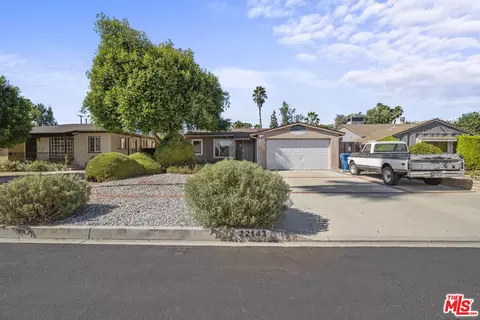 22143 S Hart St, Canoga Park, CA 91303