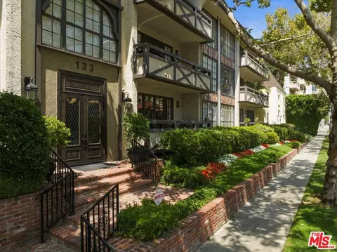 133 S Oakhurst Dr #302, Beverly Hills, CA 90212