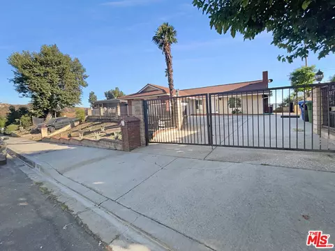 13877 Graber Ave, Sylmar, CA 91342