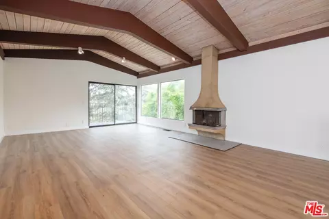 2819 Pacific View Trl, Los Angeles, CA 90068