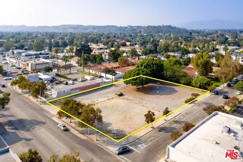 221 W Holt Ave, Pomona, CA 91768