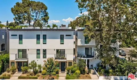 4809 Carpenter Ave, Valley Village, CA 91607