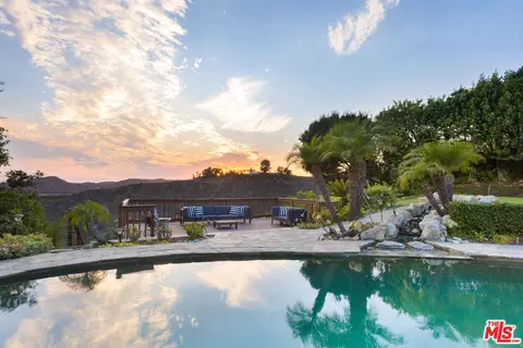 1641 Stradella Rd, Los Angeles, CA 90077