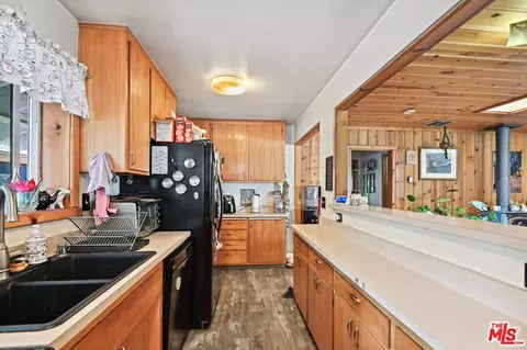 39588 Prospect Dr, Forest Falls, CA 92339 photo 9