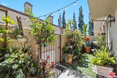 849 E Victoria St #604, Carson, CA 90746 photo 3