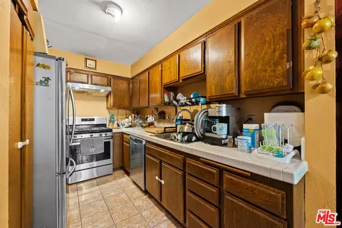 849 E Victoria St #604, Carson, CA 90746 photo 11