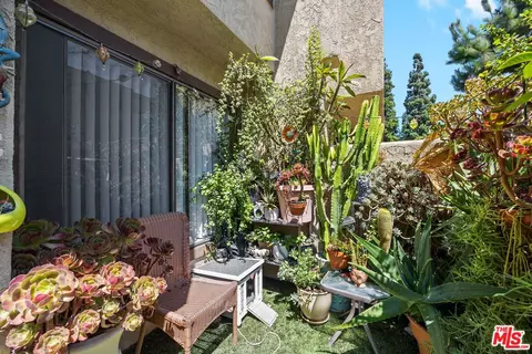 849 E Victoria St #604, Carson, CA 90746 photo 4