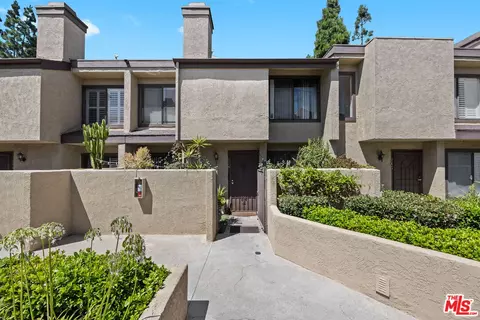 849 E Victoria St #604, Carson, CA 90746 photo 2