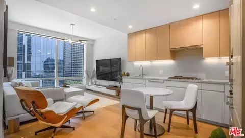 877 Francisco St #1605, Los Angeles, CA 90017