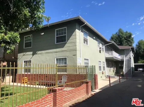 14217 Vanowen St, Los Angeles, CA 91405 photo 2