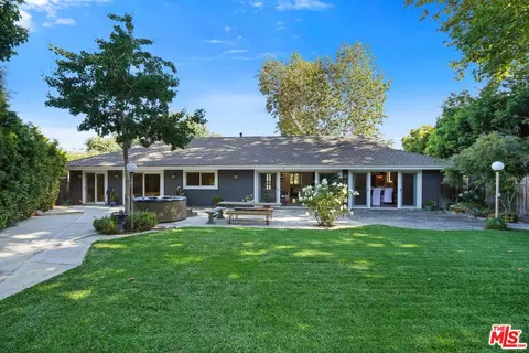 6202 Frondosa Dr, Malibu, CA 90265