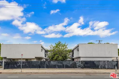 5404 Gentry Ave, Valley Village, CA 91607