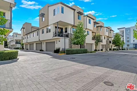 19532 Cardin Pl, Northridge, CA 91324