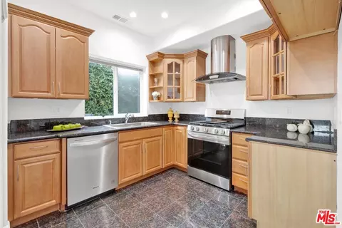 2418 Mohawk St #6, Pasadena, CA 91107 photo 13