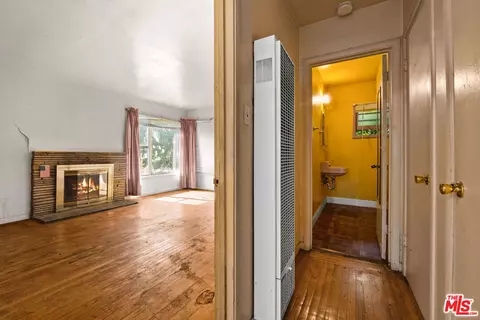 2451 Byron St, Berkeley, CA 94702 photo 3