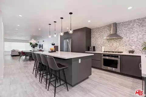 4321 Matilija Ave #5, Sherman Oaks, CA 91423