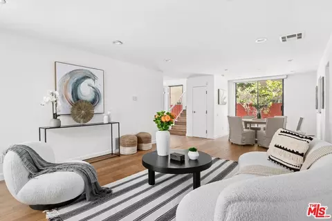 817 5th St #B, Santa Monica, CA 90403