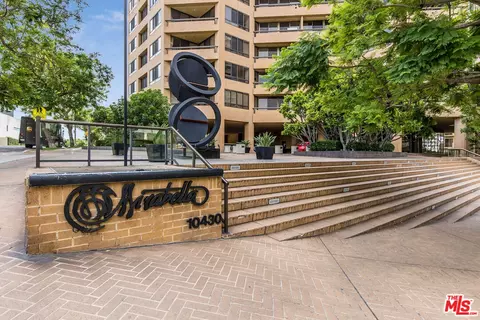 10430 Wilshire Blvd #702, Los Angeles, CA 90024
