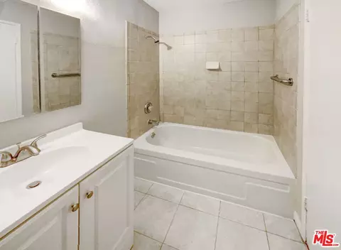 850 E Gladwick St, Carson, CA 90746 photo 8