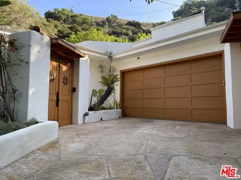 9451 Hidden Valley Pl, Beverly Hills, CA 90210